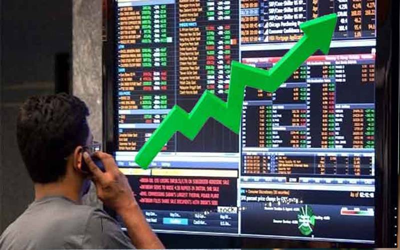 سٹاک مارکیٹ میں نئی تاریخ رقم، انڈیکس ایک لاکھ 50 ہزار پوائنٹس کی سطح عبور کرگیا ،ڈالر بھی سستا