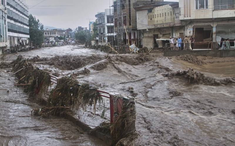 گلگت :سیلاب سے 18 میگاواٹ پاور کمپلیکس کا عارضی ہیڈ ورکس بہہ گیا 