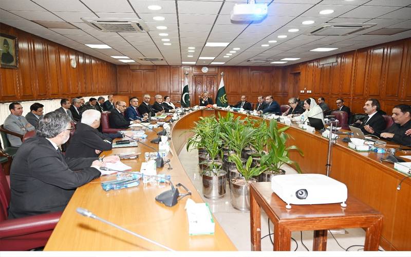 چیف جسٹس کی زیر صدارت اجلاس، مقدمات کے فیصلوں کیلئے سخت، تیز رفتار ٹائم لائنز مقرر