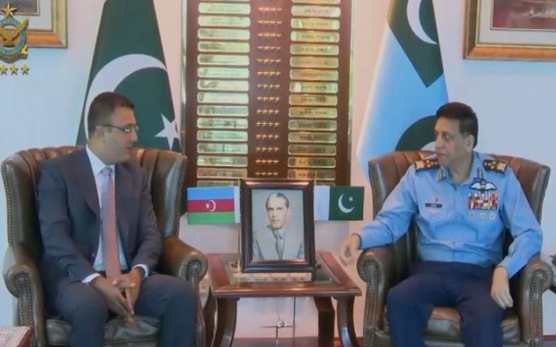 آذربائیجان کے نائب وزیر دفاع کی ائیر چیف مارشل سے ملاقات،دفاعی تعاون پر تبادلہ خیال