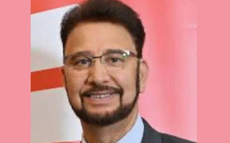 برطانیہ کے تجارتی ایلچی افضل خان مستعفی