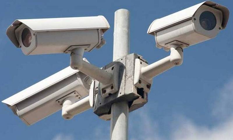  ٹریفک قوانین کی خلاف ورزی سوچ سمجھ کر کرنا! اب ہر کیمرہ آپ پر نظر رکھے گا 