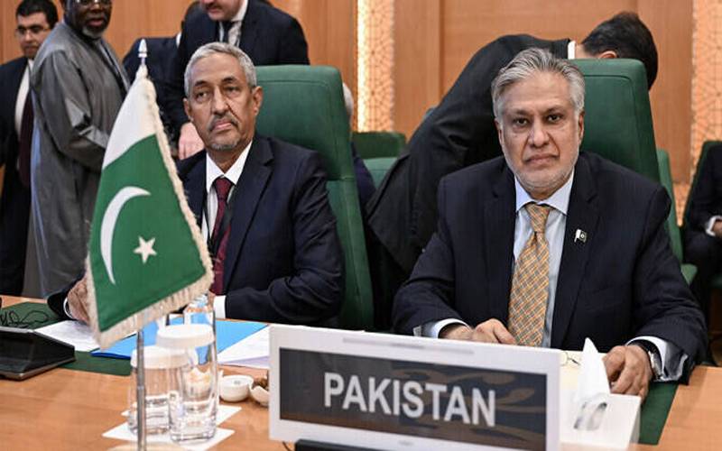 غزہ پر او آئی سی وزرائے خارجہ کونسل اجلاس کیلئے اسحاق ڈار سعودی عرب پہنچ گئے