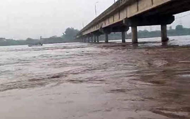  بھارت نے دریائے راوی پر تھین ڈیم کے تمام گیٹس کھول دیئے،ستلج پر 2 لاکھ 60 ہزار کیوسک کا ریلا چھوڑ دیا