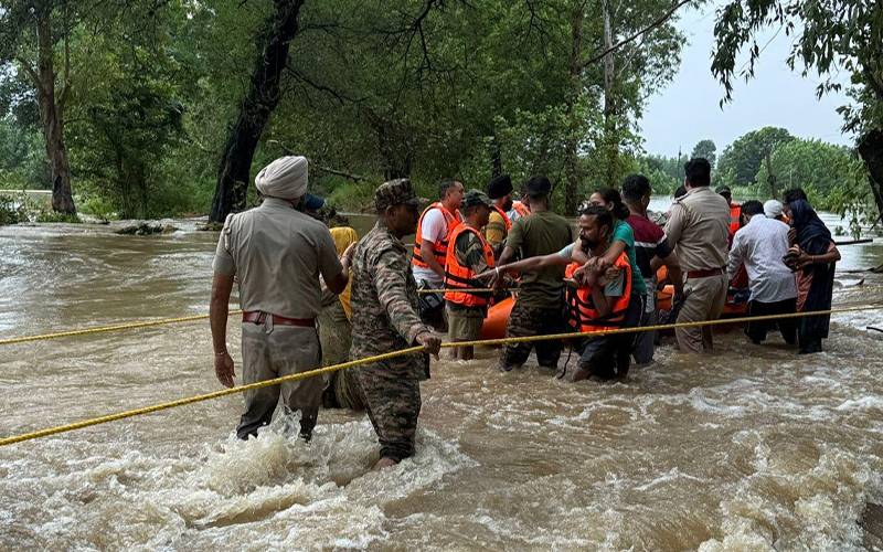 مقبوضہ کشمیر میں بارشوں اور لینڈ سلائیڈنگ سے ہلاکتوں کی تعداد 30 ہوگئی 