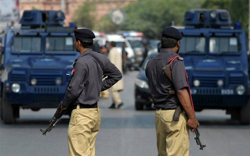 کوہاٹ: نامعلوم افراد کا پولیس موبائل پر حملہ، ایک اہلکار شہید، 2 زخمی