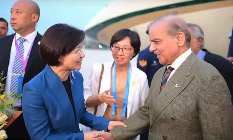 وزیراعظم شہباز شریف چین پہنچ گئے