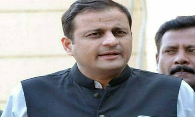 میئر کراچی نے خوبصورت انداز میں نعت پڑھ کر سماں باندھ دیا ، ویڈیو وائرل 