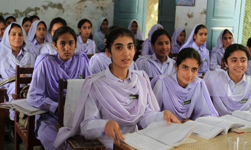 عارف والا؛ضلعی انتظامیہ کا سیلاب سے متاثرہ علاقوں میں سکول بند رکھنے کا فیصلہ