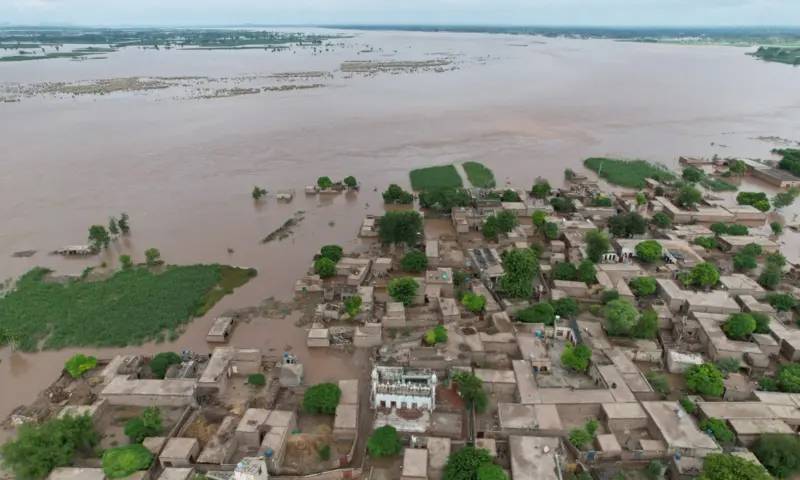  وزیر آباد میں اونچے درجے کا سیلاب،پھالیہ کے 70 دیہات زیرآب، راوی کے بہاؤ میں اضافہ