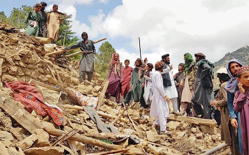  افغانستان میں زلزلے سے تباہی ، 800 افراد جاں بحق، 2500سے زائد زخمی