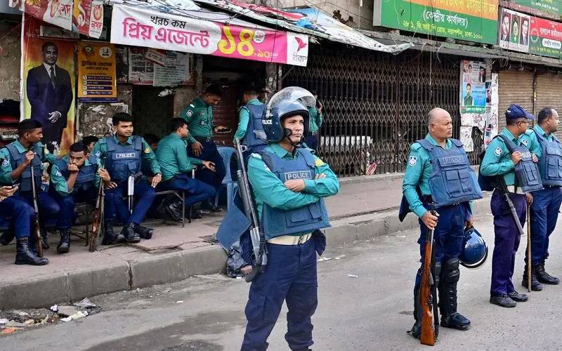 بنگلہ دیش میں کریک ڈاؤن، سازش کے الزام میں سابق وزیر سمیت 16 افراد گرفتار