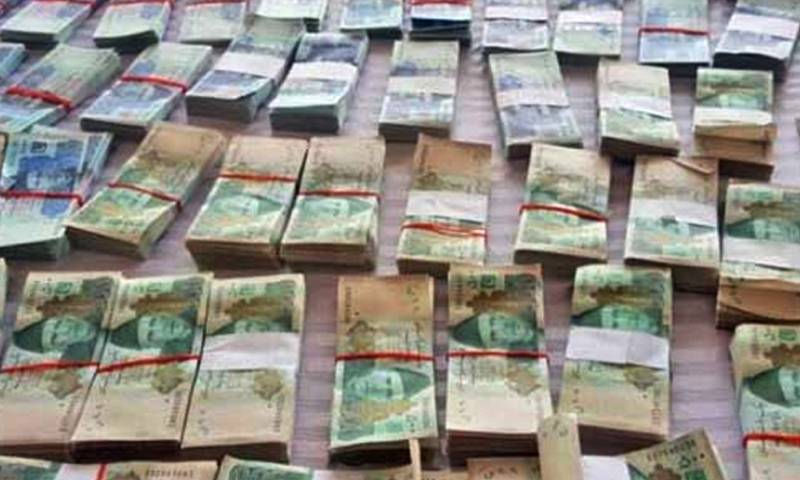 کراچی میں 60 لاکھ روپے کے جعلی نوٹ برآمد، ’’ایک لاکھ کا پیکٹ 16 ہزار روپے میں‘‘