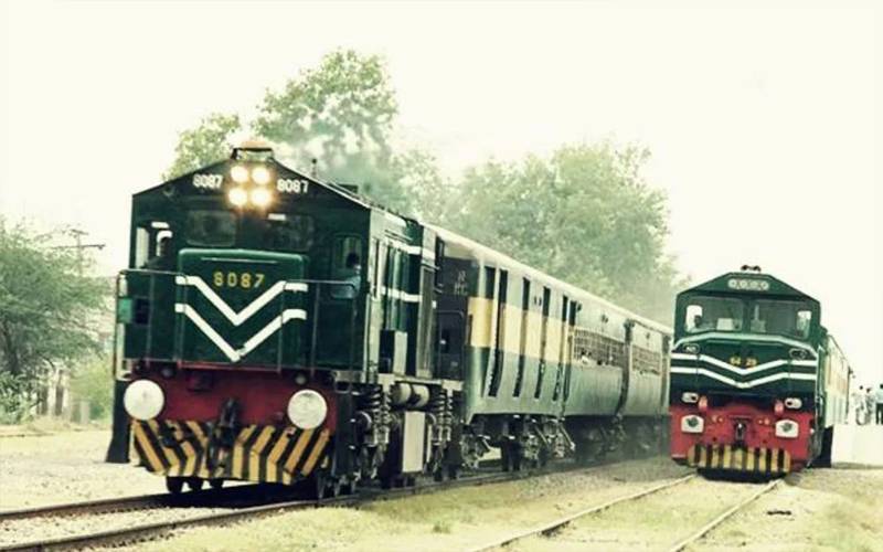 سیلاب: ریلوے کا خانیوال سے فیصل آباد سیکشن معطل، ٹرینوں کا رخ تبدیل
