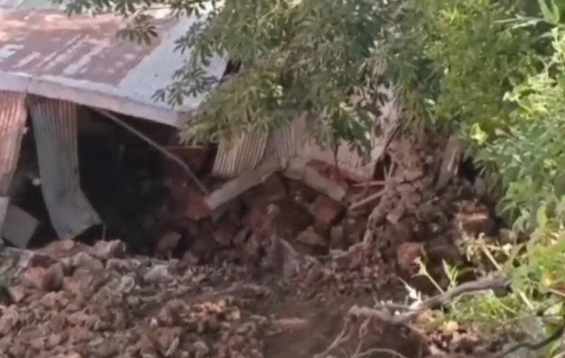  ایبٹ آباد:منو گلی میں لینڈ سلائڈنگ سے پہاڑ کا بڑا ملبہ آبادی پر آ گرا ،متعدد گھروں کو نقصان