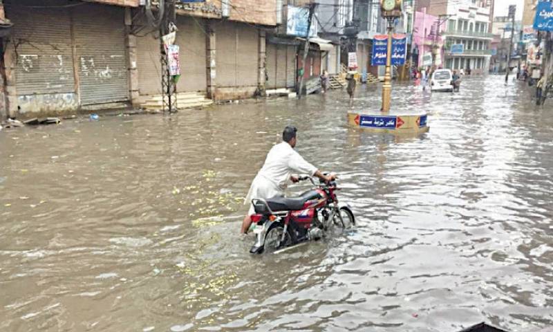 گجرات میں 20 گھنٹوں کے دوران 506 ملی میٹر بارش نے تباہی مچا دی