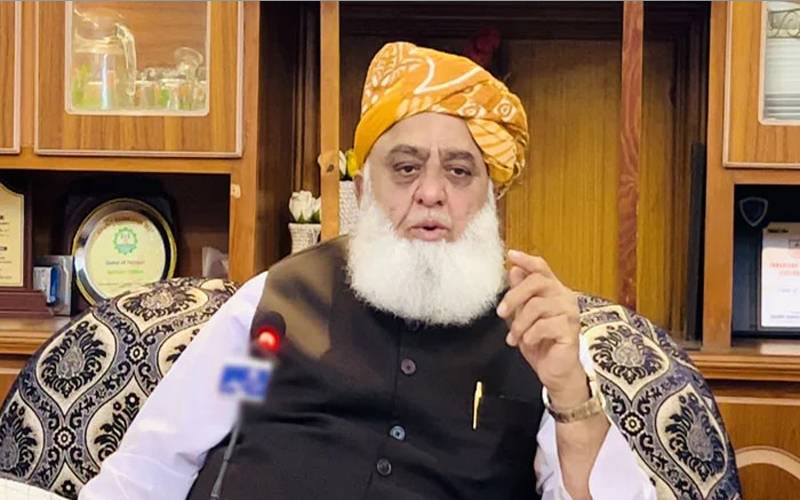  ہم فوج کے دشمن ہیں نہ ریاستی اداروں کیخلاف مزاحمت کی حمایت کرتے ہیں:فضل الرحمان 