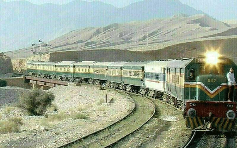 سکیورٹی خدشات،پشاور سے کوئٹہ جانیوالی جعفر ایکسپریس کو سبی میں روک لیا گیا