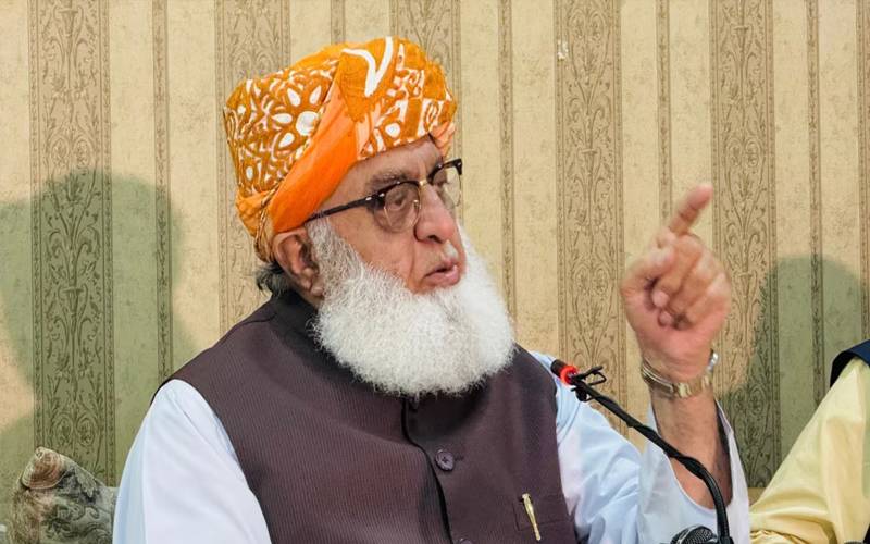 علیمہ خان کی توہین ناقابل برداشت ، اس جارحیت سے پورے سماج کی حرمت پامال ہوئی: فضل الرحمان