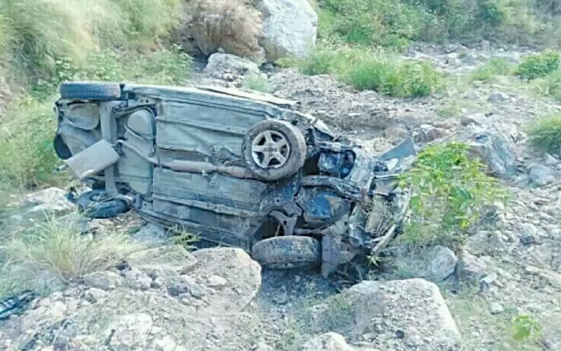 مانسہرہ :باراتیوں کی وین کھائی میں گرگئی،2 جاں بحق ،25  زخمی 