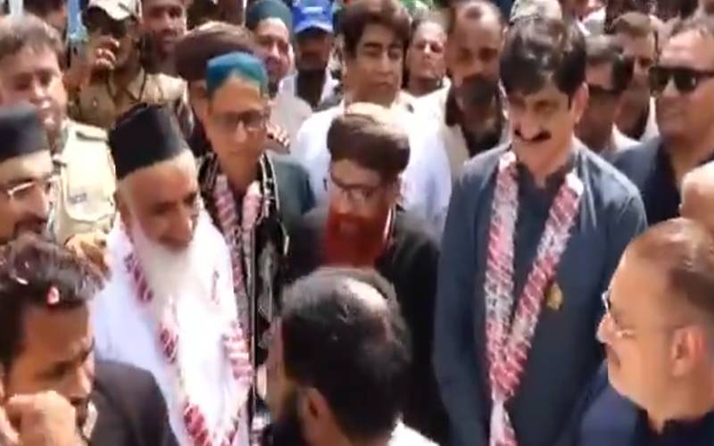 کراچی: 12 ربیع الاول کا مرکزی جلوس برآمد، وزیراعلیٰ سندھ کی صوبائی وزرا کے ہمراہ شرکت