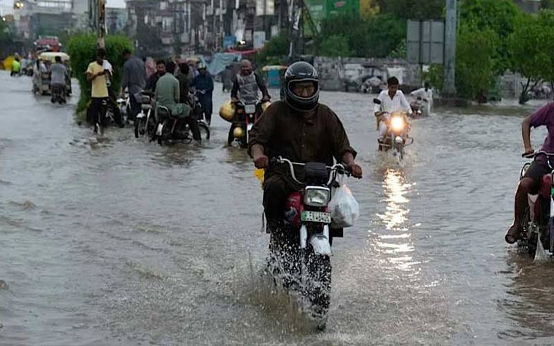  لاہور سمیت پنجاب کے مختلف شہروں میں موسلادھار بارش