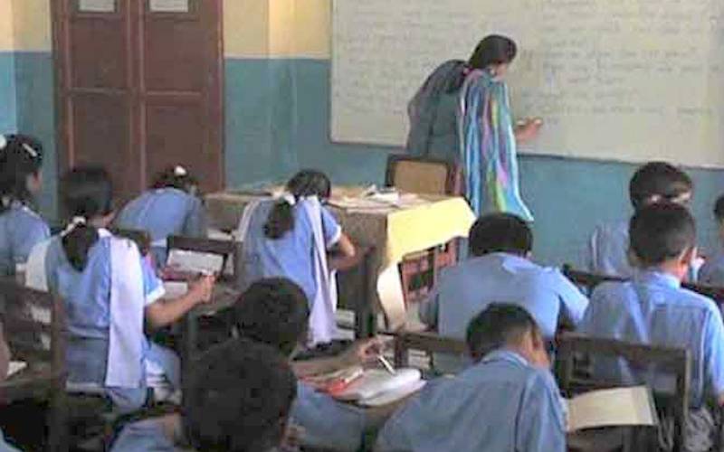 سرکاری و پرائیوٹ سکولوں کے اساتذہ کیلئے ٹیچر لائسنسنگ کے اجراء کا فیصلہ 