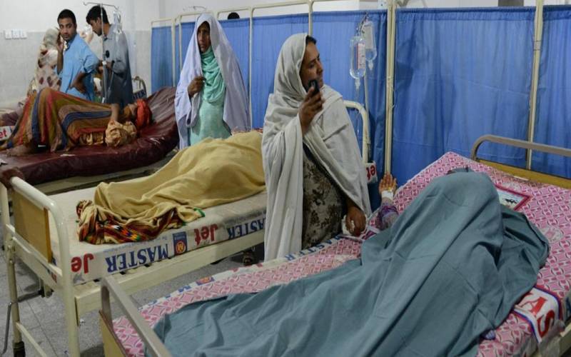 خیبر پختونخوا حکومت کا  کم کارکردگی والے ہسپتالوں کو آؤٹ سورس کرنے کا فیصلہ 