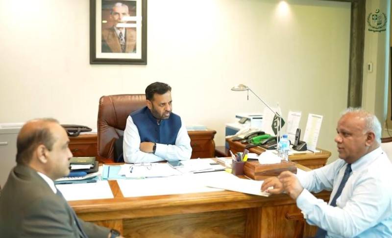 وفاقی وزیر  صحت کا سرجری کے شعبے میں جدید طریقے وفاقی اسپتالوں میں بھی شروع کرنے کا پلان