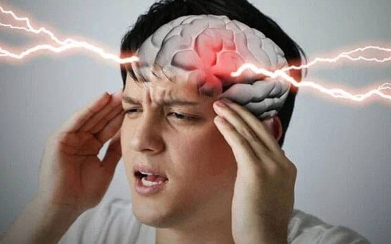  دماغ کو تباہ کرنے والی پانچ عام عادتیں