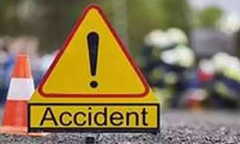 خیرپور: کار کھائی میں گر گئی، 4 افراد جاں بحق