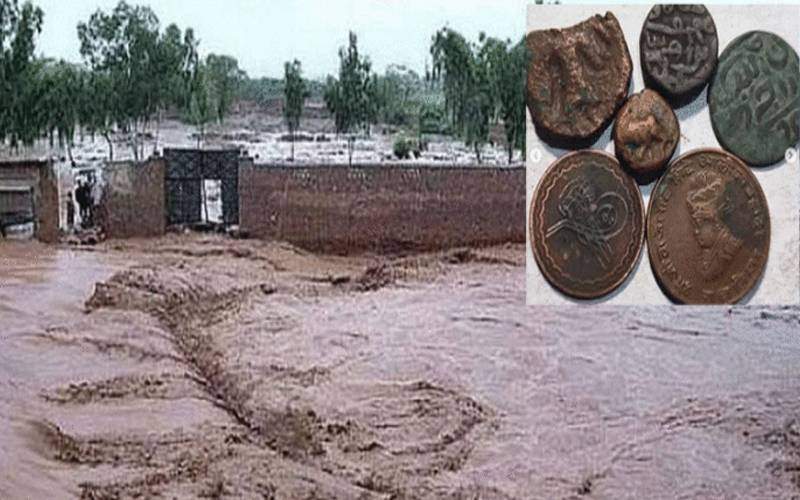سیلابی ریلوں سے صدیوں پرانے نایاب سکوں کا خزانہ مل گیا!