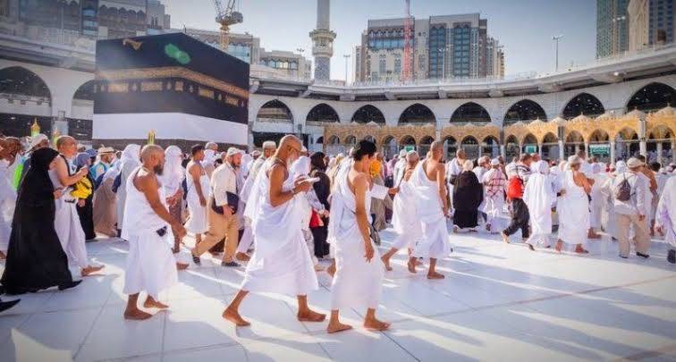 عمرہ زائرین توجہ فرمائیں،113 مصدقہ کمپنیوں کی فہرست جاری،ویب سائٹ دیکھ کربکنگ کروائیں