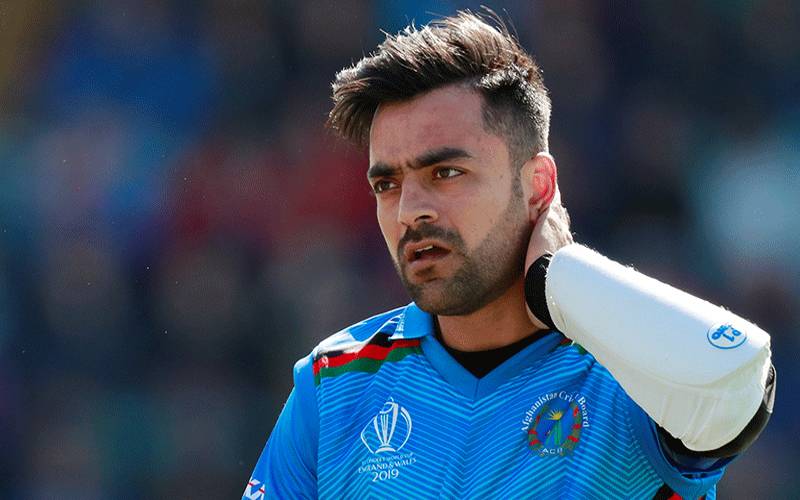 سری لنکا کے خلاف میچ میں راشد خان بولڈ ہونے کے بعد بھی ری ویو مانگنے لگے