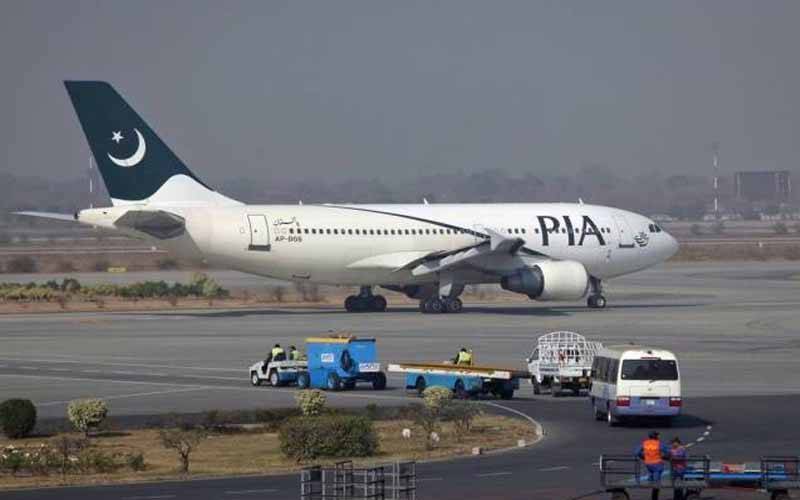 پی آئی اے انجینئرز کا تنخواہیں نہ بڑھانے پر احتجاج، فلائٹ آپریشن متاثر