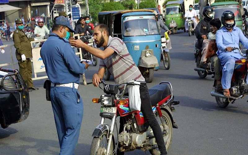 ٹریفک قوانین کی خلاف ورزی کرنیوالو ں کے گرد گھیرا مزید تنگ، 20ہزار تک جرمانہ ہوگا