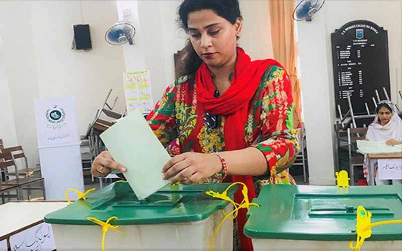 پاکستان میں رجسٹرڈ ووٹرز کی تعداد 13 کروڑ 49 لاکھ سے تجاوز کرگئی 