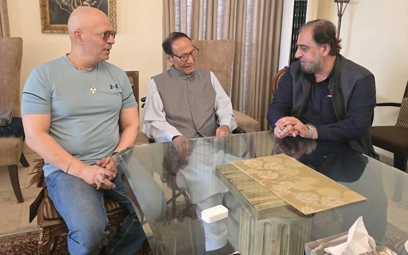 چودھری شجاعت نے باڈی بلڈرز فیڈریشن کے چیئرمین بننے کی خبروں کو بے بنیاد قرار دیدیا