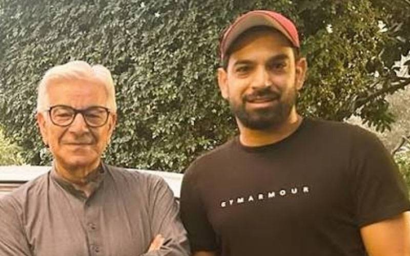 ’’کم چک کہ رکھ‘‘ وزیر دفاع کی حارث کو تھپکی