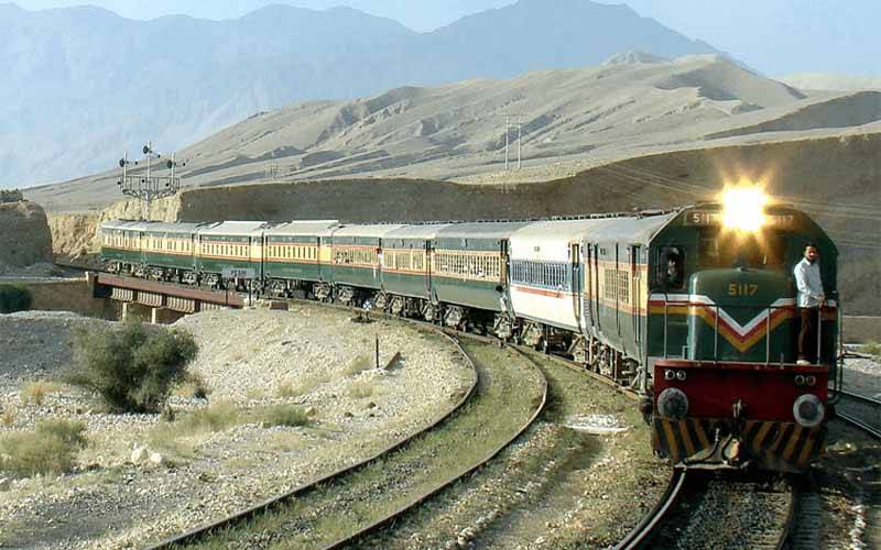 کوئٹہ سے پشاور کیلئے جعفر ایکسپریس کی سروس 3 روز کیلئے معطل 