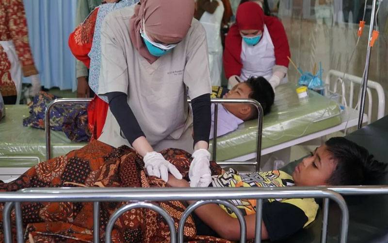 انڈونیشیا: سکول لنچ کھانے کے بعد 1 ہزار بچےفوڈ پوائزنگ کا شکار ، سکول بند کرنے کا عندیہ