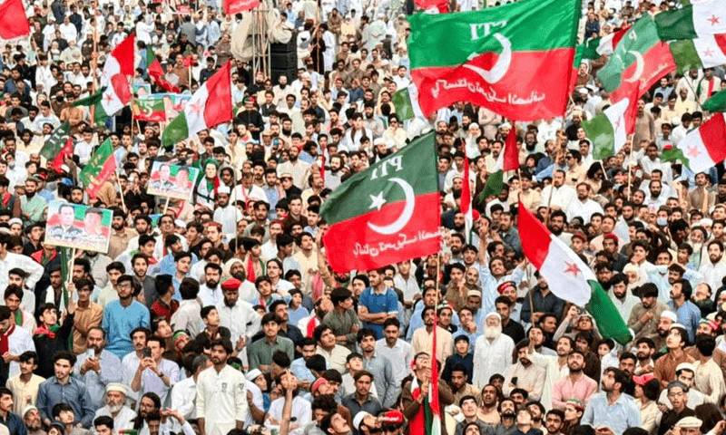 پی ٹی آئی پشاور جلسہ، 1 کروڑ کارکنوں کو لانے کا دعویٰ،پارٹی قیادت کیلئے درد سر بن گیا