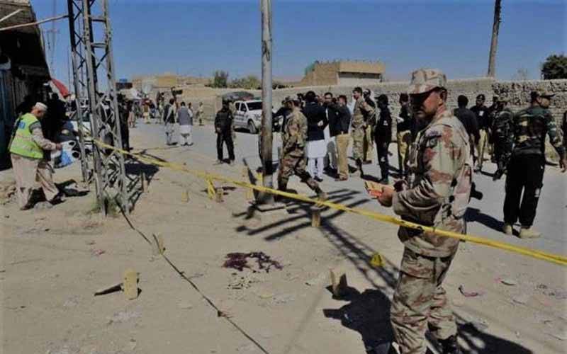 نوشکی: پولیس اہلکاروں پر ہینڈ گرنیڈ حملہ، اہلکار شہید، 8افراد زخمی، ڈی ایس پی مستونگ لاپتہ