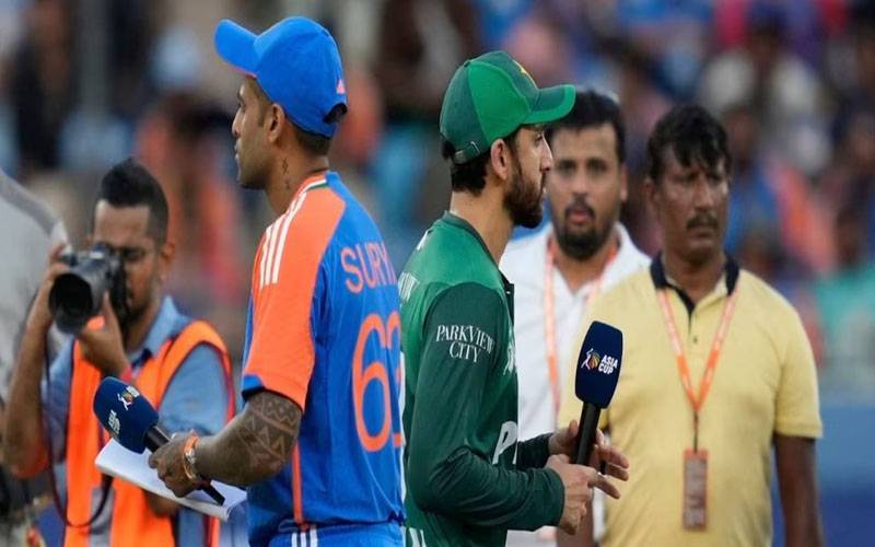 پاک بھارت فائنل، سوشل میڈیا صارفین نے ٹاس کی شفافیت پر سوال اٹھادیے