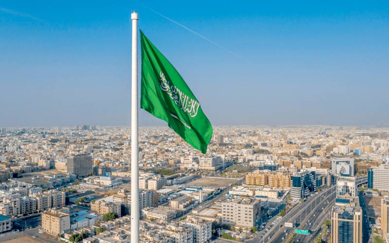  سعودی عرب نے وزیٹرز کوبینک اکاؤنٹ کھولنے کی اجازت دے دی