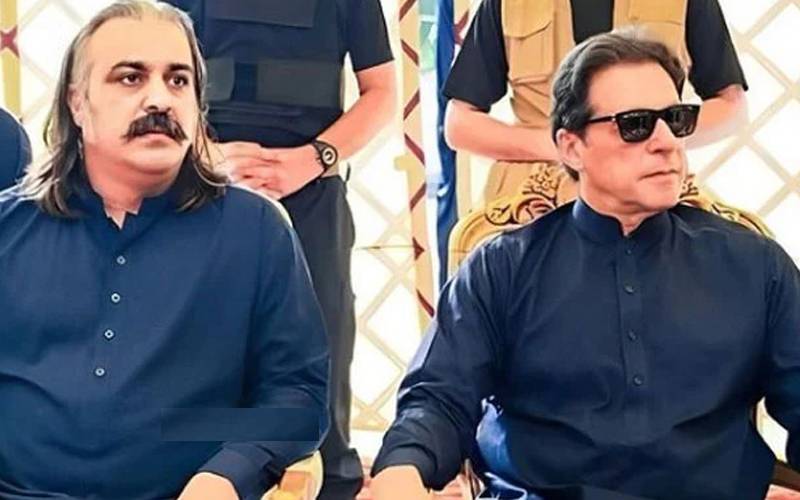 علیمہ خان سے لفظی جنگ پر عمران خان نے علی امین گنڈا کو ملاقات کیلئے بلا لیا