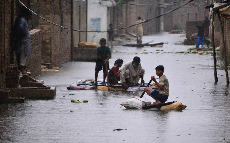 سیلاب سے نقصانات کا تخمینہ،عالمی قرض دہندگان سے رابطے کا فیصلہ