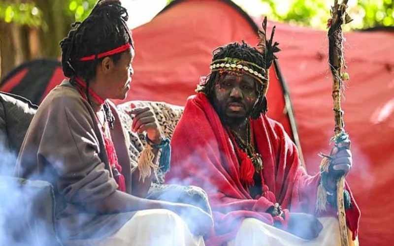  سکاٹ لینڈ میں خودساختہ بادشاہت ختم، دعویدار افریقی قبیلہ گرفتار