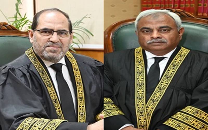 صدر کا ججز ٹرانسفر نوٹیفکیشن بےاثر، قانوناً کوئی حیثیت نہیں رکھتا، جسٹس نعیم اور شکیل کاججز تبادلہ کیس میں اختلافی نوٹ