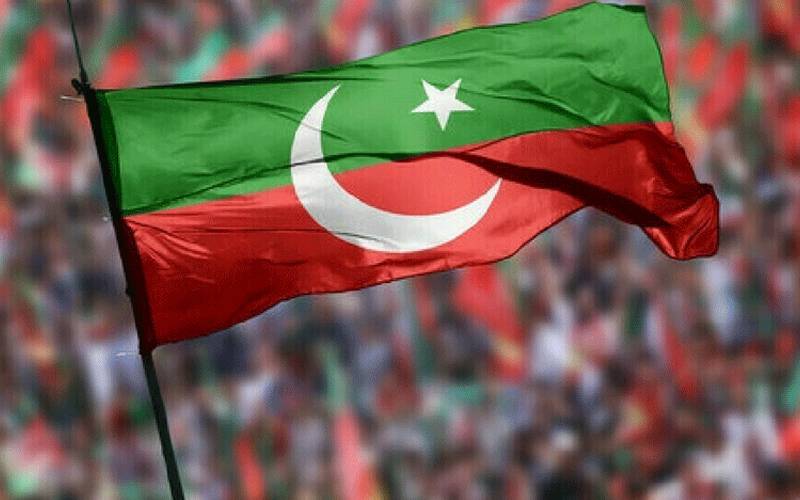 این اے 120 ،پی پی 151 سے مقامی رہنماؤں کی پی ٹی آئی میں شمولیت